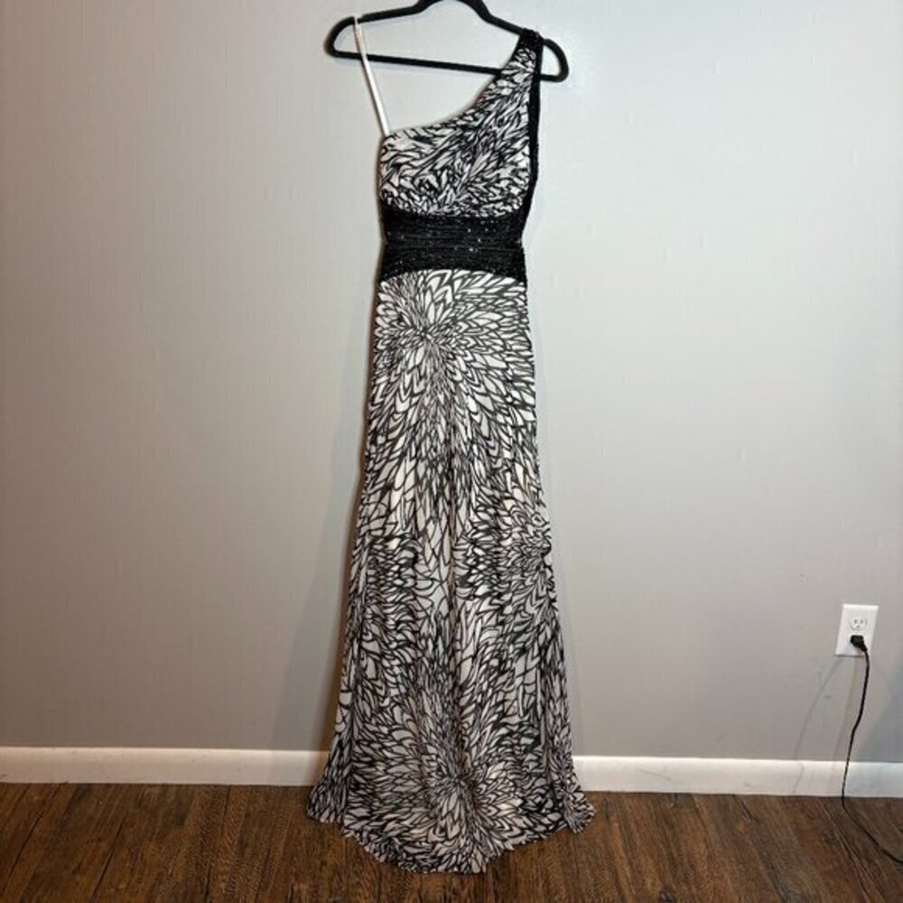Y2K Betsy & Adam black and white silky one shoulder open back gown